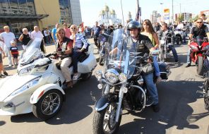 Байкеры на мотоциклах