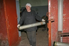 Utilization of live ammunitions