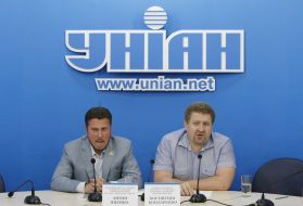 Anton Yatsenko and Konstantin Bondarenko