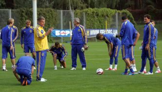  Oleg Blohin and players football team of Ukraine