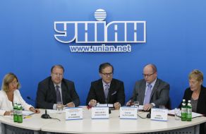 Anna Shiptur, Taras Zulusskiy, Mikhail Botsurkov and Troy Lulashnik 