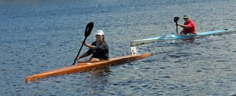 Учасники змагань з веслування на байдарках і каное 