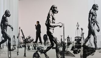 Инсталляция "Evolution and Theory"