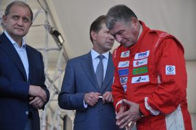 Anatoliy Mogilev, Yevgeniy Chervonenko and Ravil Safiullin