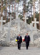 Viktor Yanukovich and Bronislaw Komorowski