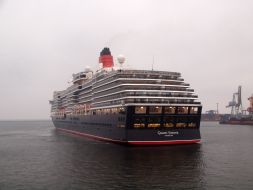 Британский круизный суперлайнер "Queen Victoria"