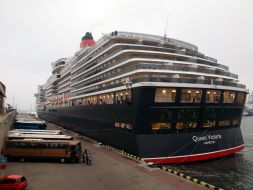 Британский круизный суперлайнер "Queen Victoria"