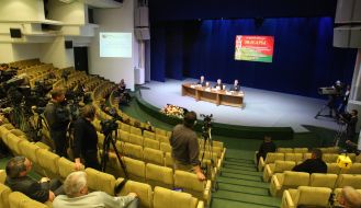 NIkolay Lozovik, Lidiya Yermoshyna and Ivan Sokolovskiy