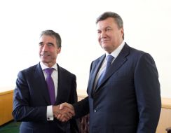 Виктор Янукович и Андерс Фог Расмуссен