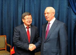 Nikolay Azarov and Jantoro Satybaldiev