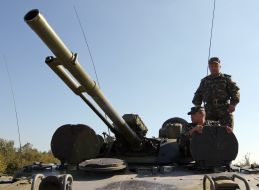 The soldiers on the tank