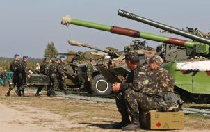 The soldiers near the tank