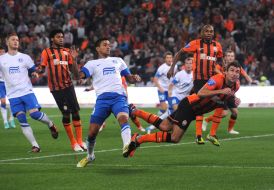 Playing moment of match