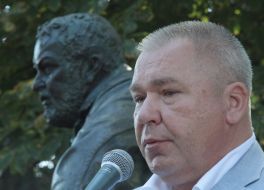 Александр Рукавишников