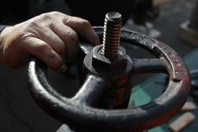 Plumbers twist valve