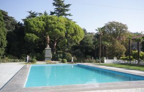Monument to the goddess Flora