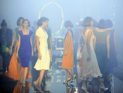 Fashion show by Yelena Migdisova