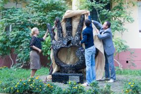 Monument to Steve Jobs