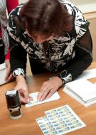 Сотрудник почты