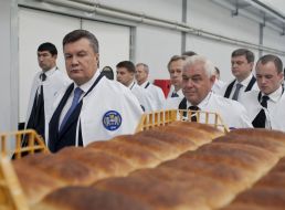 Viktor Yanukovіch and Anatoliy Prisyazhnyuk