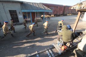 Actors of crowd scenes