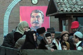 Actors of crowd scenes