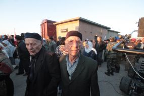 Actors of crowd scenes