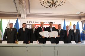 Signing of agreement about creation of coalition in new composition of Ukrainian parliament