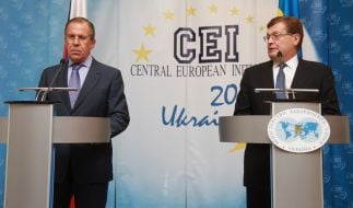 Константин Грищенко и Сергей Лавров