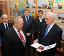 Nikolay Azarov and Gennady Kernes