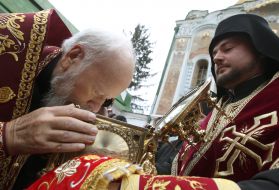 Metropolitan Vladimir and archbishop Aleksandr (Drabinko)