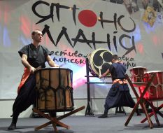 Performances by music groups "Taiko Denki"