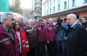 Николай Азаров на станции скорой помощи