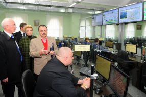 Николай Азаров на станции скорой помощи