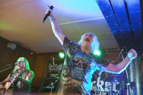 Bernie Shaw and Mick Box