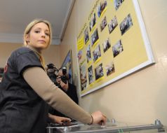 Евгения Тимошенко на избирательном участке