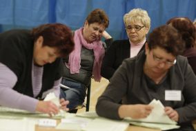 Members of election committee