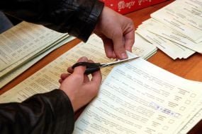 Member of the precinct election commission shall repay unused ballots