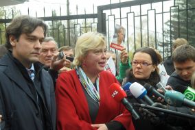 Mateo Mekachchi and Walburga Habsburg Douglas