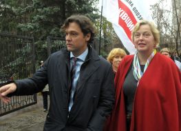 Mateo Mekachchi and Walburga Habsburg Douglas