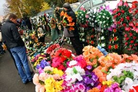 Sale of mournings chaplets