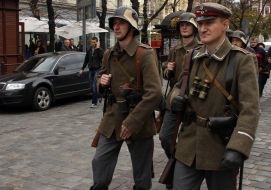 Учасники маршу слави Західноукраїнської народної республіки