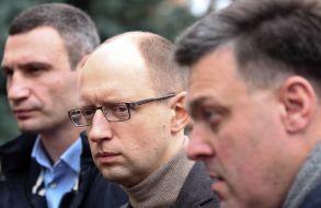 Arseniy Yatsenyuk,  Vitaly Klichko and Oleg Tyagnibok