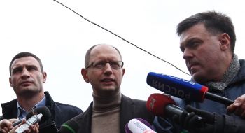 Arseniy Yatsenyuk,  Vitaly Klichko and Oleg Tyagnibok