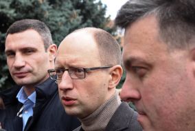 Arseniy Yatsenyuk,  Vitaly Klichko and Oleg Tyagnibok