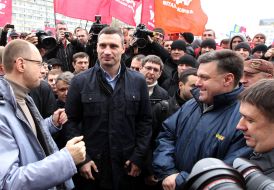 Arseniy Yatsenyuk,  Vitaly Klichko and Oleg Tyagnibok