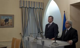 Dimitris Christofias and  Viktor Yanukovich