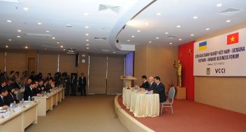 Members of the Ukrainian-Vietnamese business forum