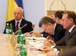 Nikolay Azarov, Sergey Kivalov and Aleksandr Yefremov