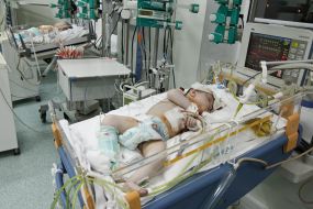 The child in the intensive care unit